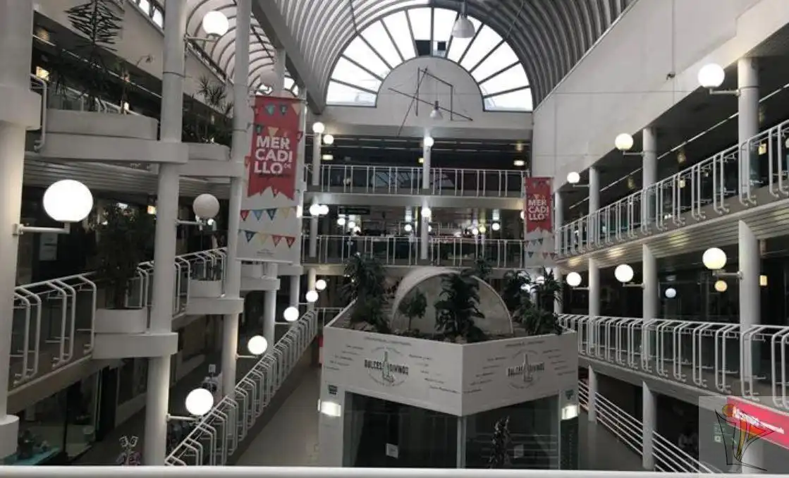 Local comercial en venta en CL COMUNIDAD DE MADRID C.COMERCIAL BURGOCENTRO, imagen 7