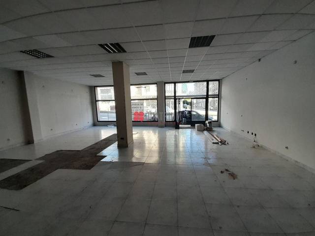 Local comercial en Venta en Rosalía de Castro en O Milladoiro