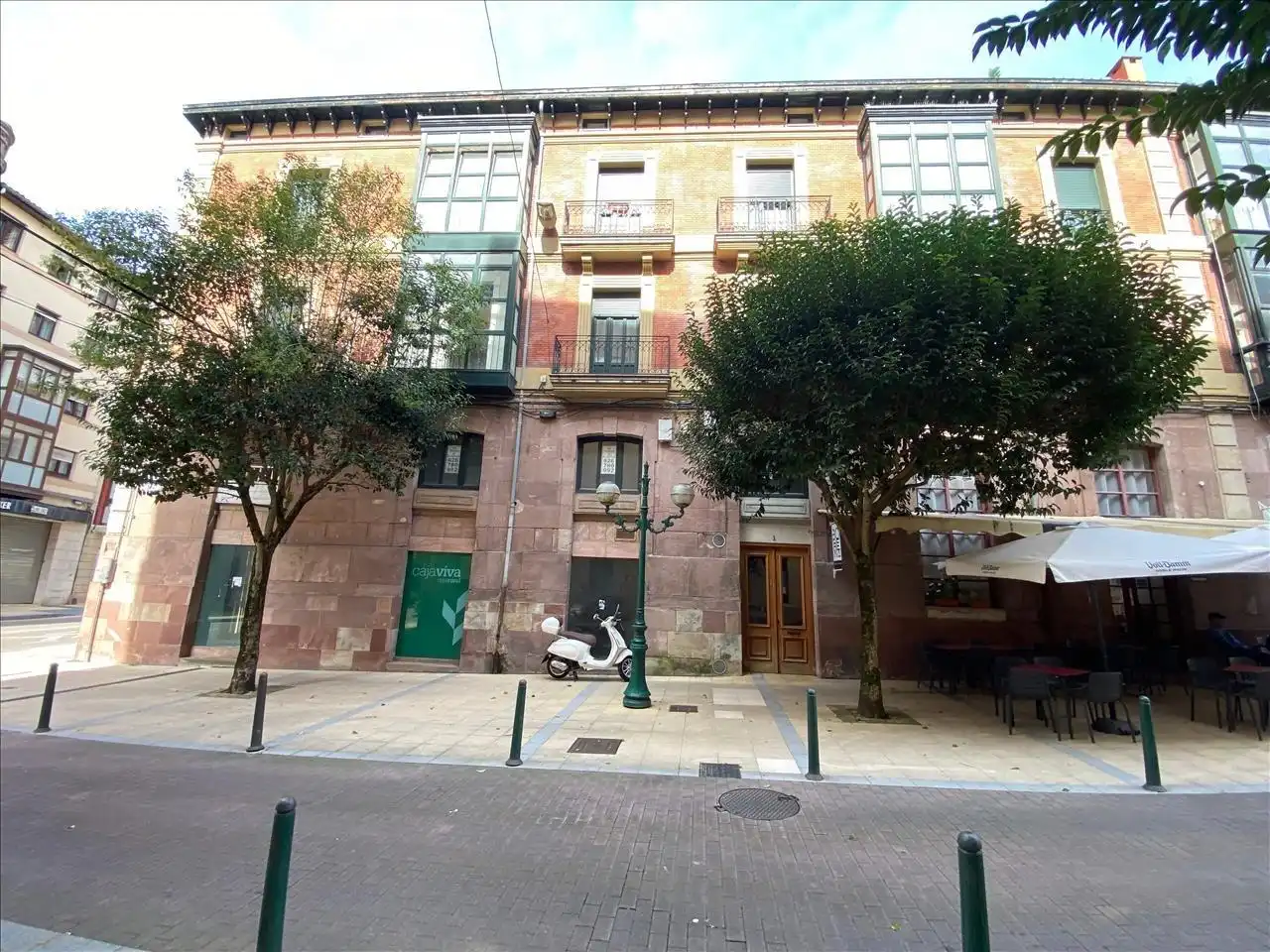 Locale commerciale in vendita a SANTANDER 1
