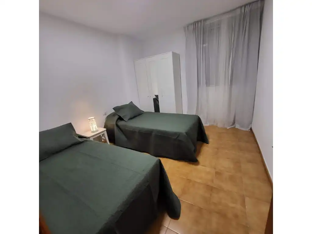 Habitación de Piso en venta en El Rosario con Terraza y Piscina