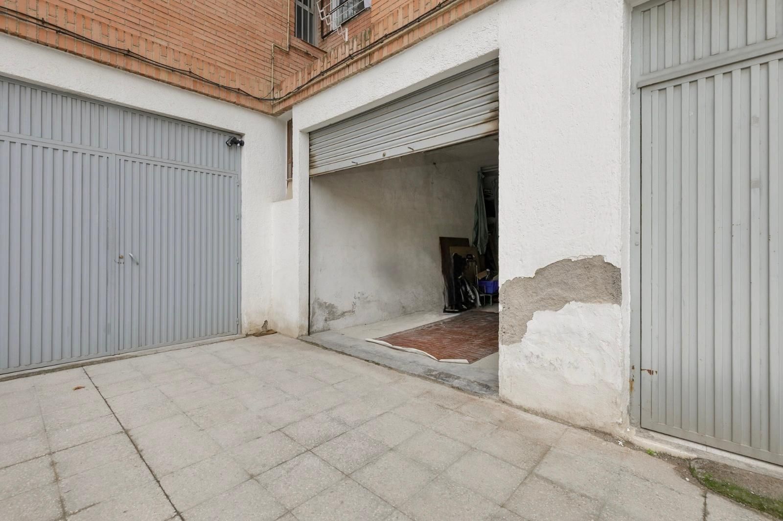 Vista exterior de Garaje en venta en  Granada Capital