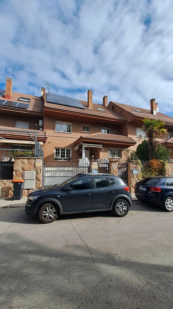 Exterior view of Single-family semi-detached to rent in  Madrid Capital  with Air Conditioner, Heating and Terrace