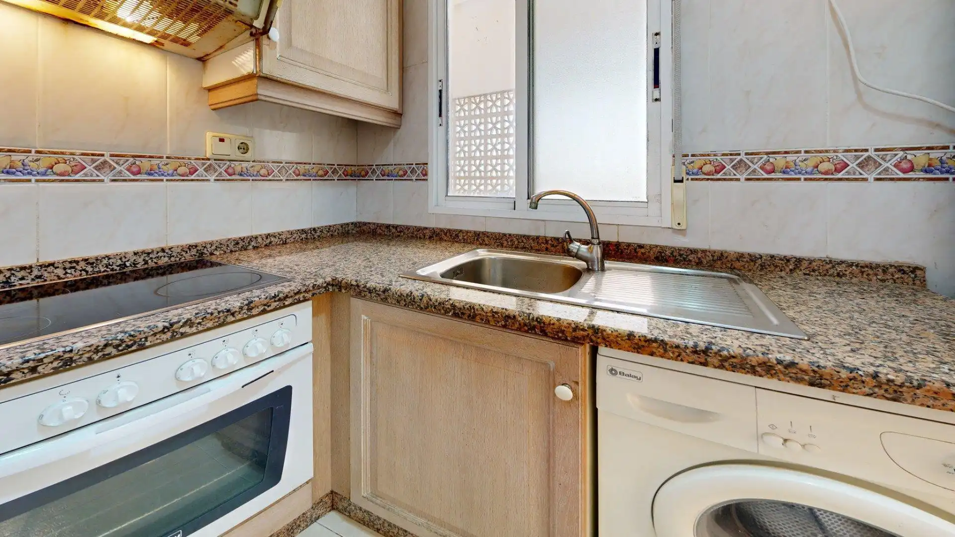 Apartamento en venta en Calle GIJON, Ciutat Esportiva