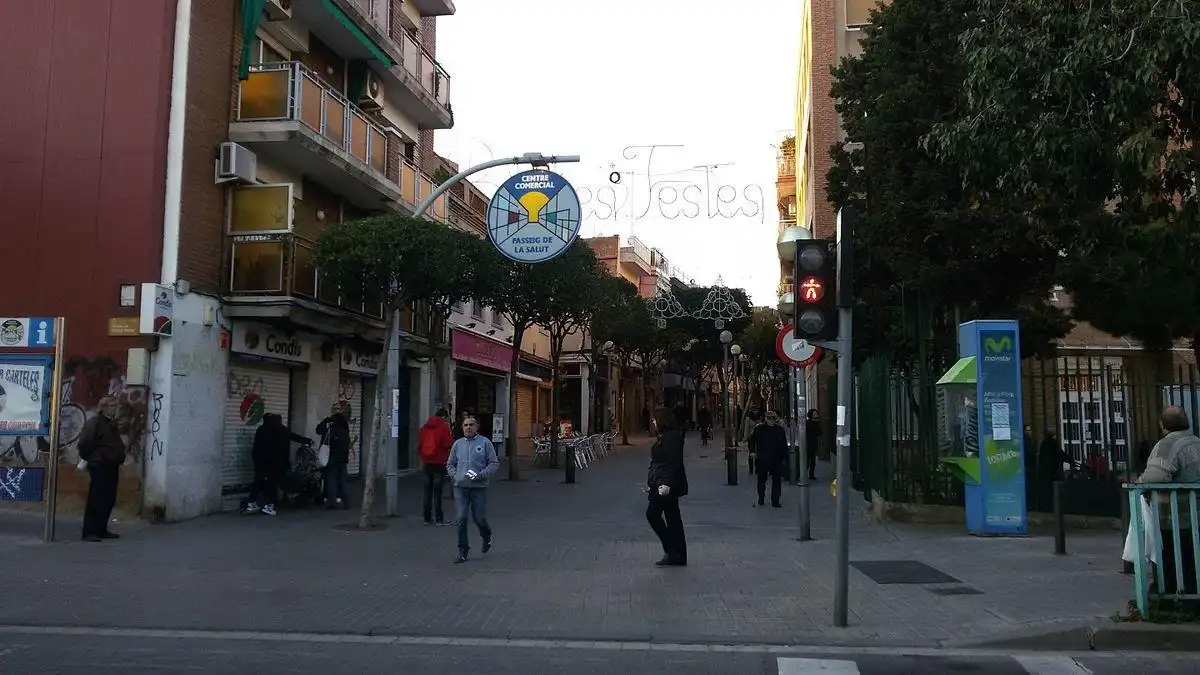 Vista exterior de Edificio en venta en Badalona