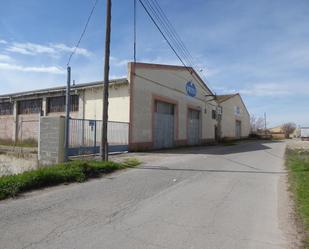 Vista exterior de Nau industrial en venda en Mollerussa