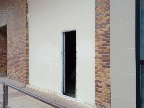 Local comercial en Venta en Calle Monasterio de Sigena, 4 en Los Olivos