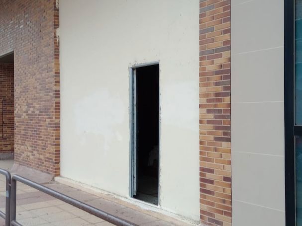 Premises for sale in  Huesca Capital  with Air Conditioner and Terrace