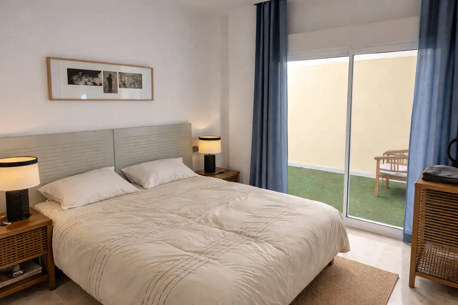 Schlafzimmer von Wohnung zum Verkauf in Sotogrande mit Klimaanlage, Terrasse und Abstellraum