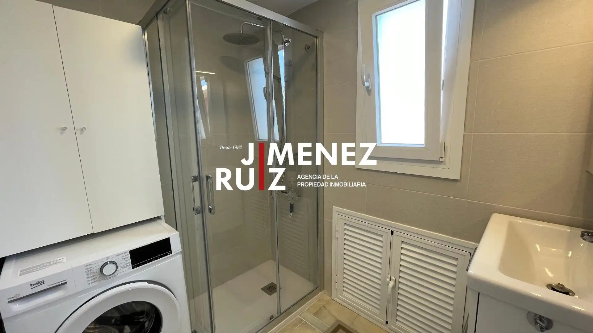 Badezimmer von Wohnung zur Miete in El Puerto de Santa María mit Klimaanlage, Terrasse und Balkon