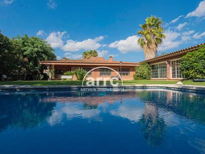 Jardí de Casa o xalet en venda en Vilassar de Mar amb Calefacció, Jardí privat i Piscina