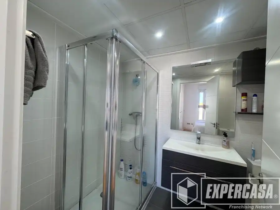 Baño de Piso en venta en Beniparrell con Aire acondicionado, Parquet y Amueblado