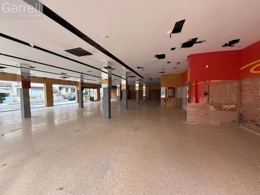Local comercial en venta en carrer FIGUERES 
Es: Pl: Pt:
 CASTELLO D'EMPURIES (GIRONA)