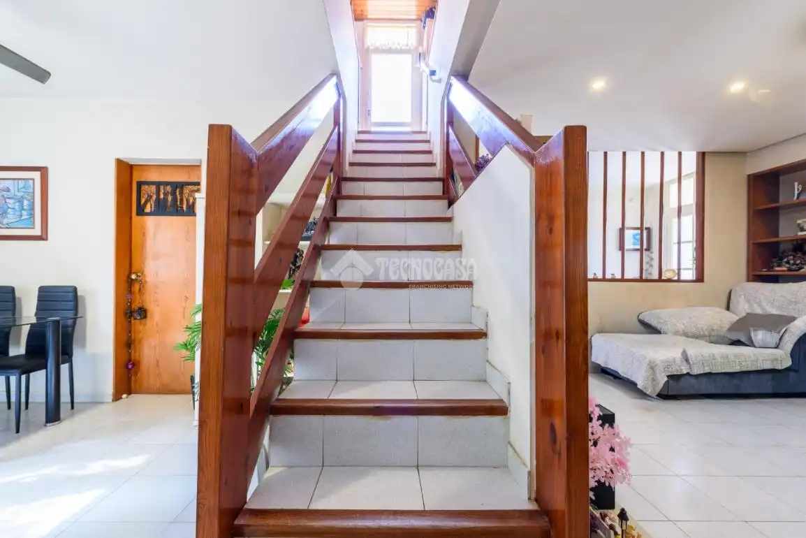 Semi-detached house with terrace for sale in Av. Corts Catalanes, imagen 8