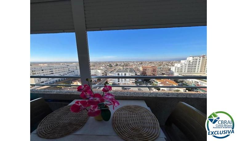 Habitación de Piso en venta en Empuriabrava con Amueblado