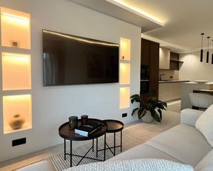 Sala d'estar de Àtic en venda en Marbella amb Aire condicionat, Terrassa i Traster