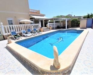 Swimming pool of House or chalet for sale in Torrevieja  with Air Conditioner, Heating and Private garden