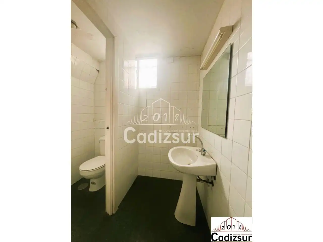 Dormitori de Oficina de lloguer en Cádiz