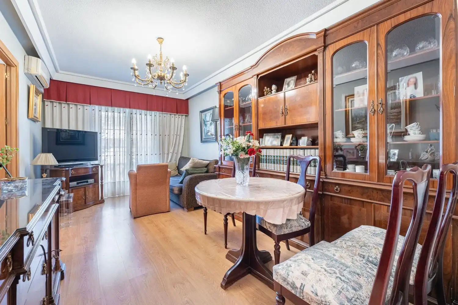 Living room of Flat for sale in Madrid  with Air Conditioner, Heating and Private garden