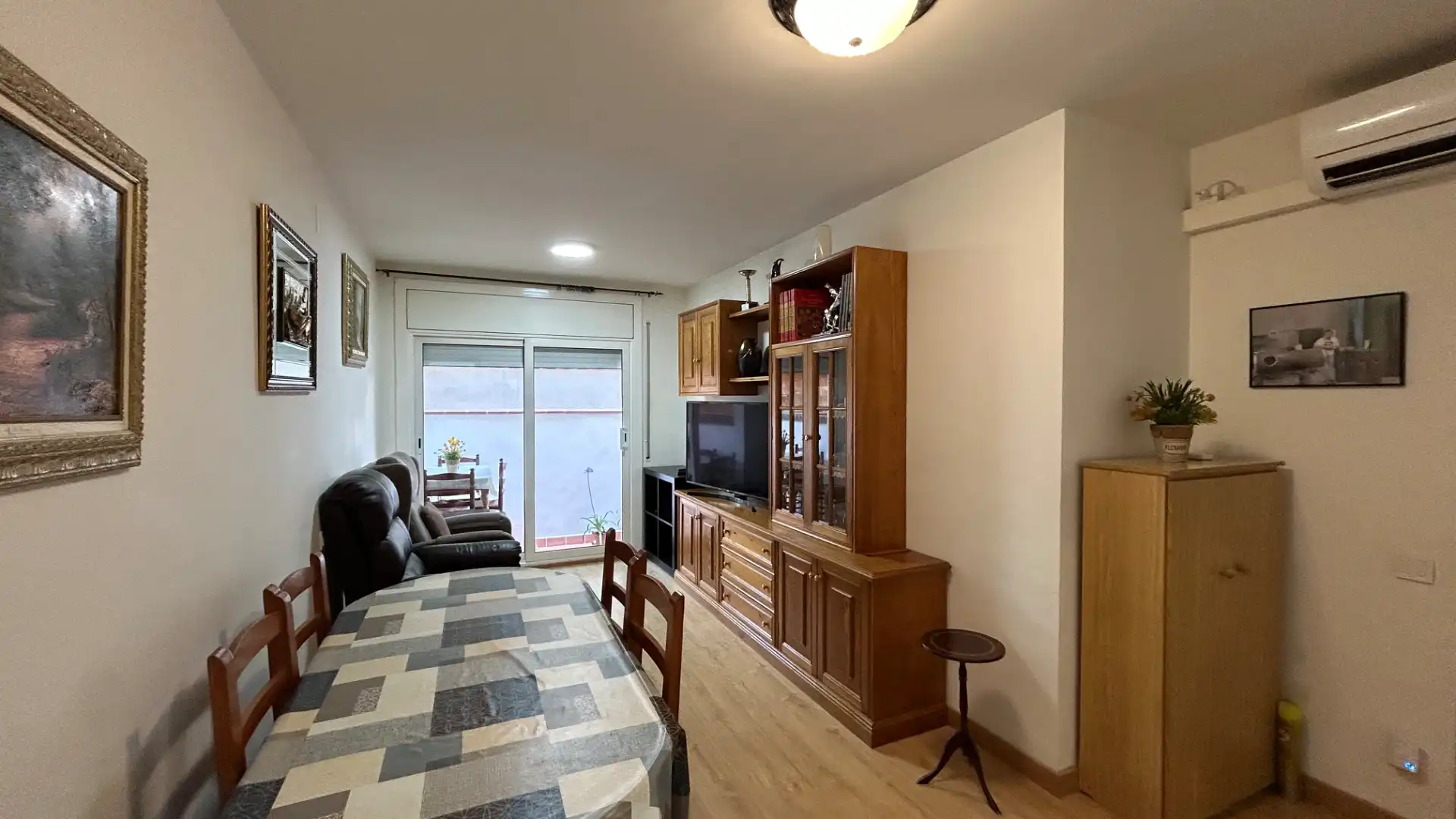 Living room of Flat for sale in Piera  with Air Conditioner, Heating and Parquet flooring