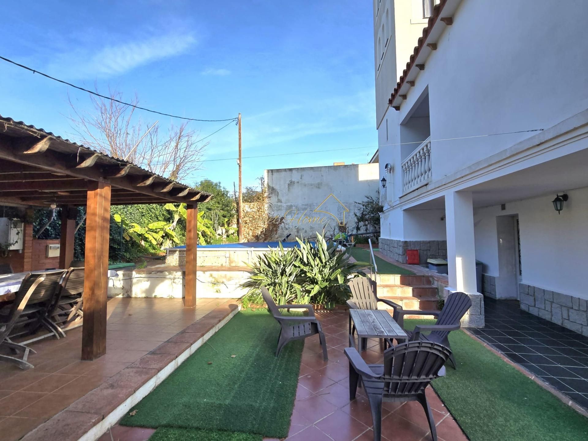 Garden of House or chalet to rent in El Masnou  with Air Conditioner, Heating and Private garden