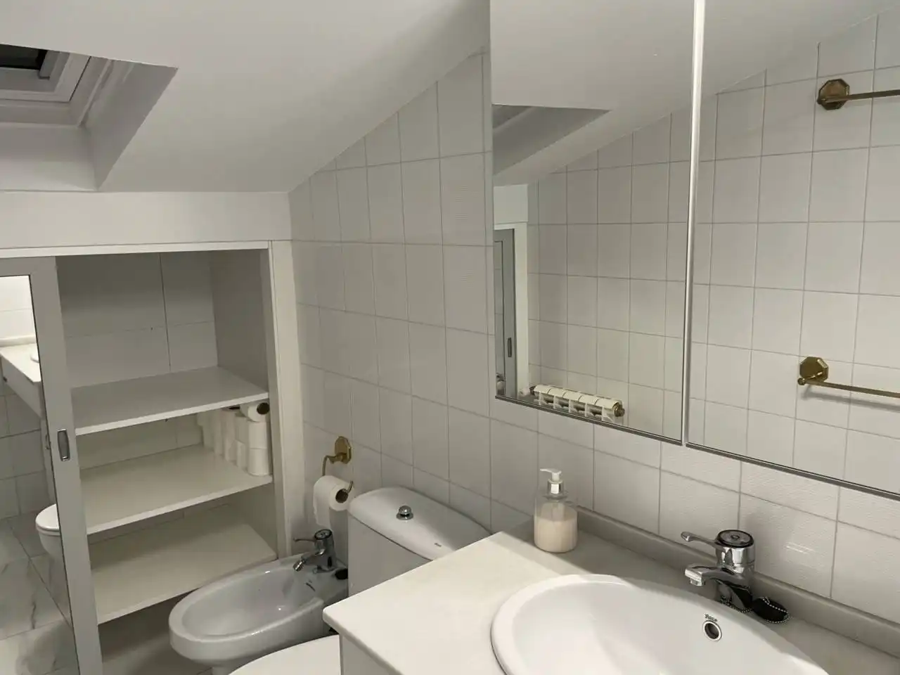 Bathroom of Flat for sale in Curtis, A Coruña