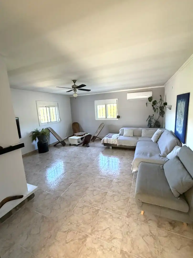 Sala d'estar de Finca rústica en venda en Ascó amb Aire condicionat, Calefacció i Piscina