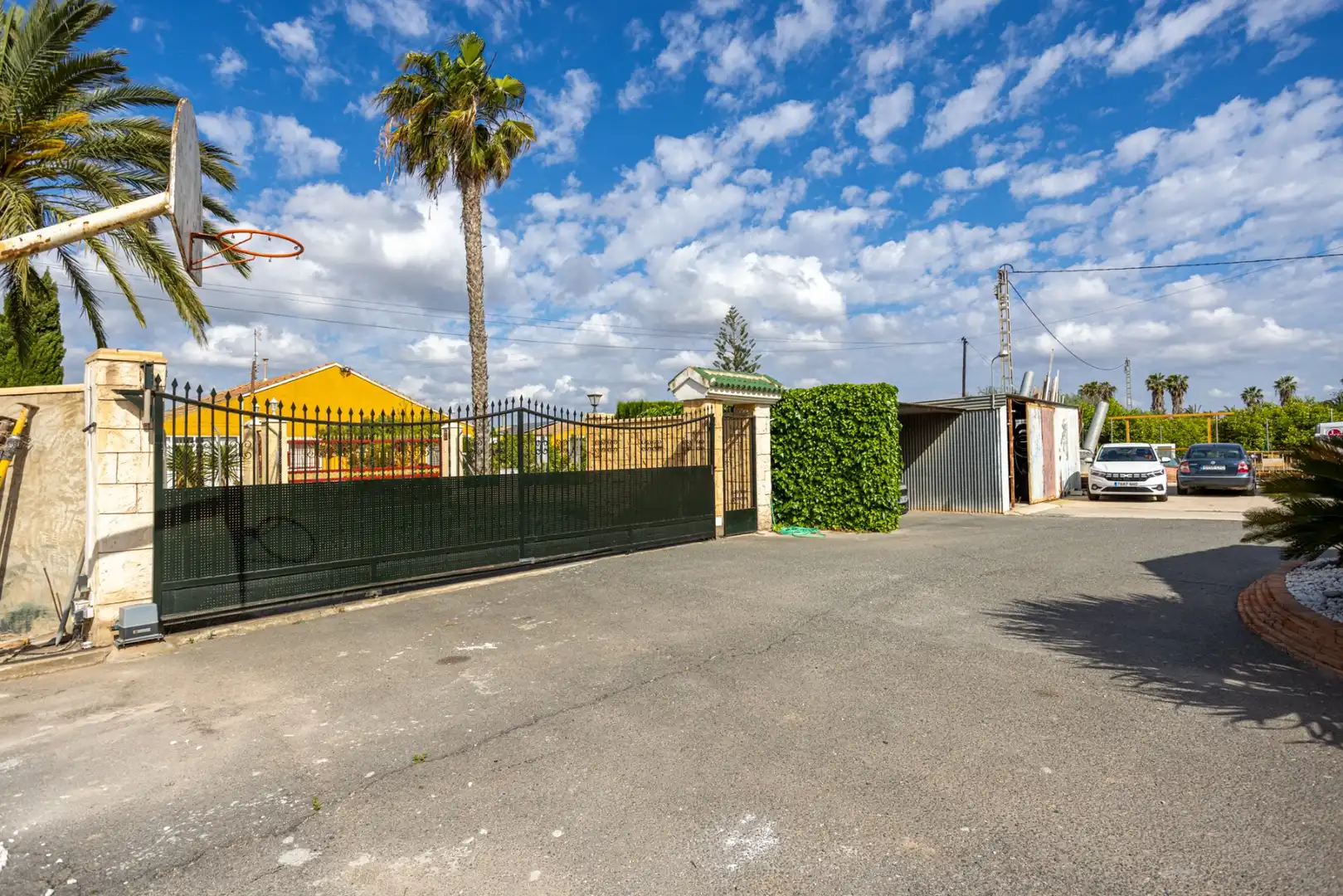 Vista exterior de Casa o chalet en venta en Elche / Elx con Piscina