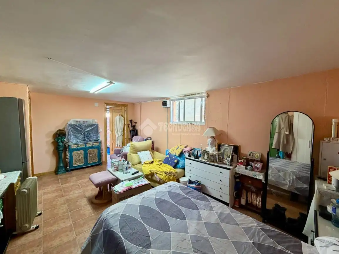 Casa adosada en venta en Villanueva de la Torre con Jardín privado, Terraza y Balcón