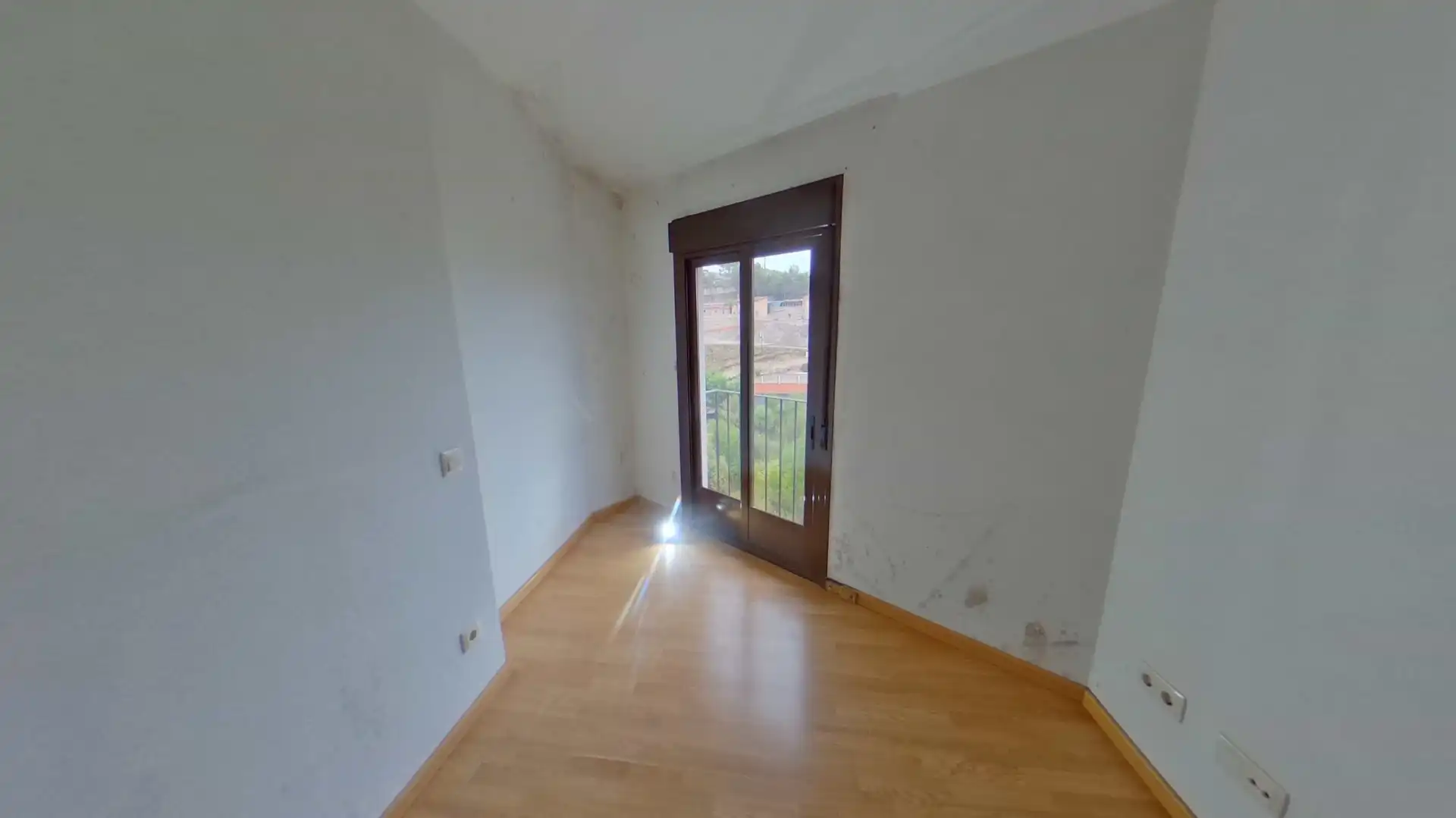 Habitación de Dúplex en venta en Valdelaguna, Madrid