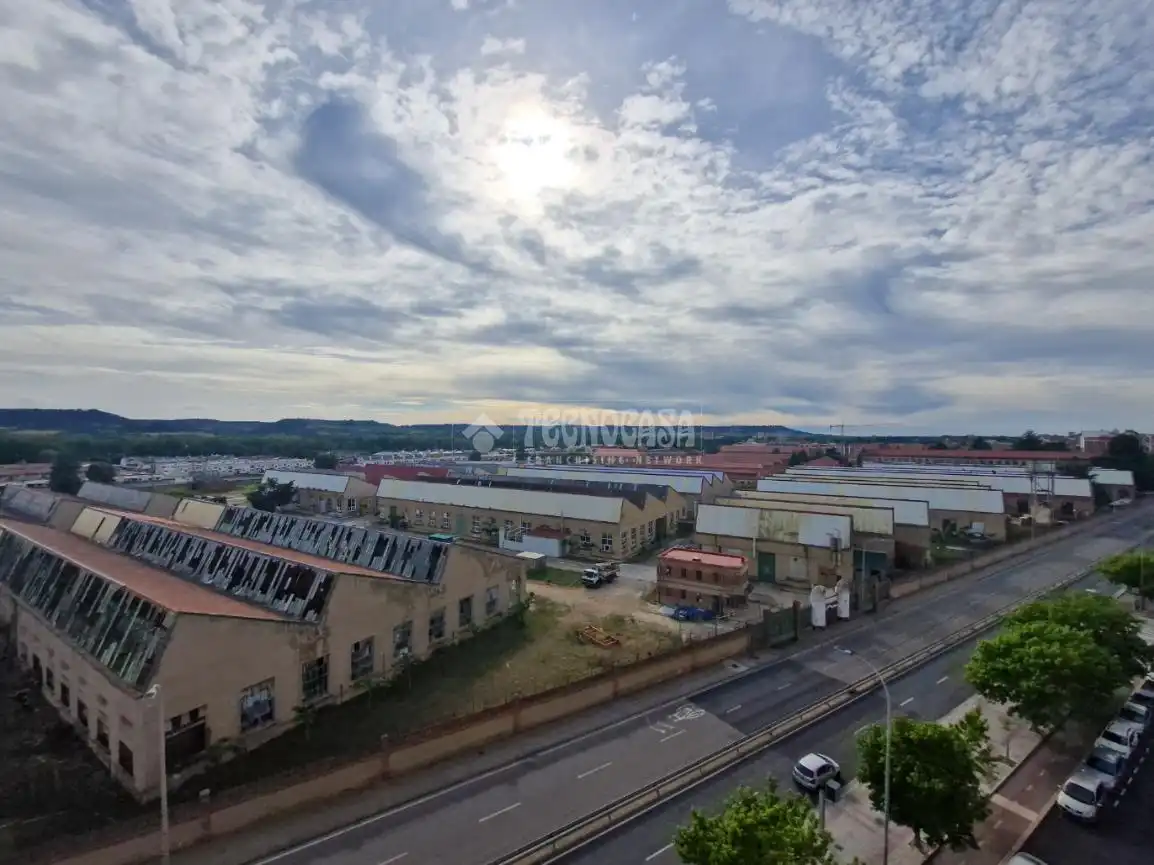 Vista exterior de Pis en venda en Palencia amb Terrassa