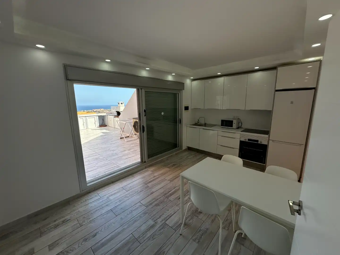 Casa aparellada amb terrassa en venda a Calle Tibiabin, imagen 22