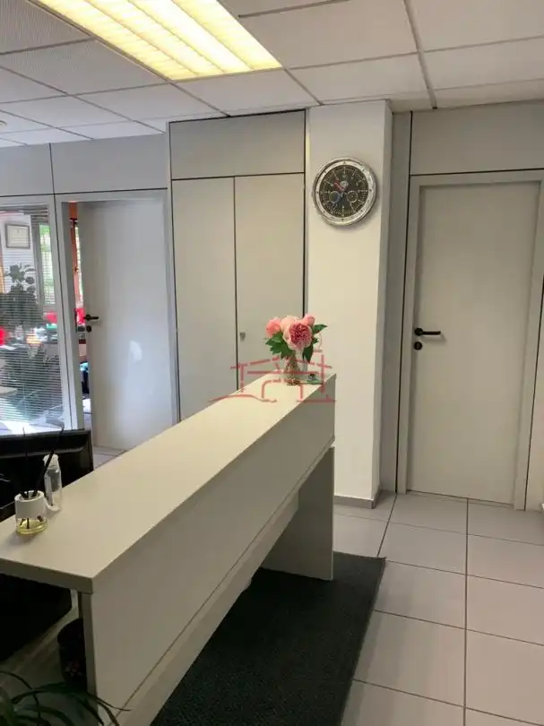 Oficina amb ascensor en venda a Durango