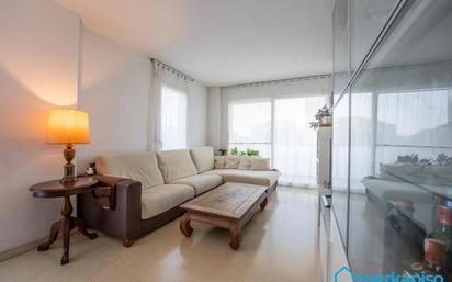 Living room of Flat for sale in Viladecans  with Air Conditioner, Heating and Private garden