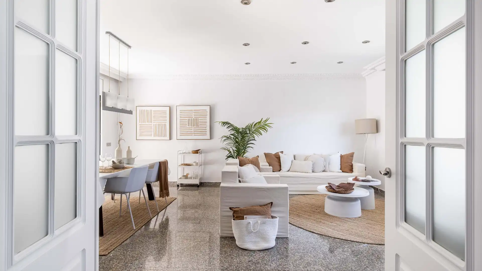 Living room of Houses for sale in  Barcelona Capital  with Air Conditioner, Heating and Private garden