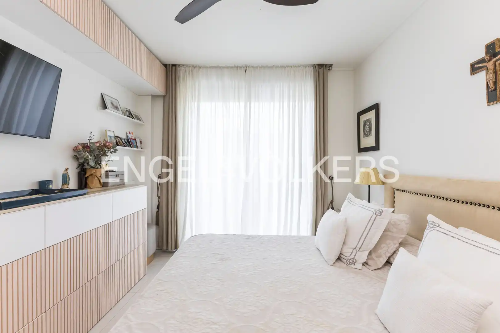 Habitación de Apartamento en venta en Pozuelo de Alarcón con Aire acondicionado, Calefacción y Jardín privado