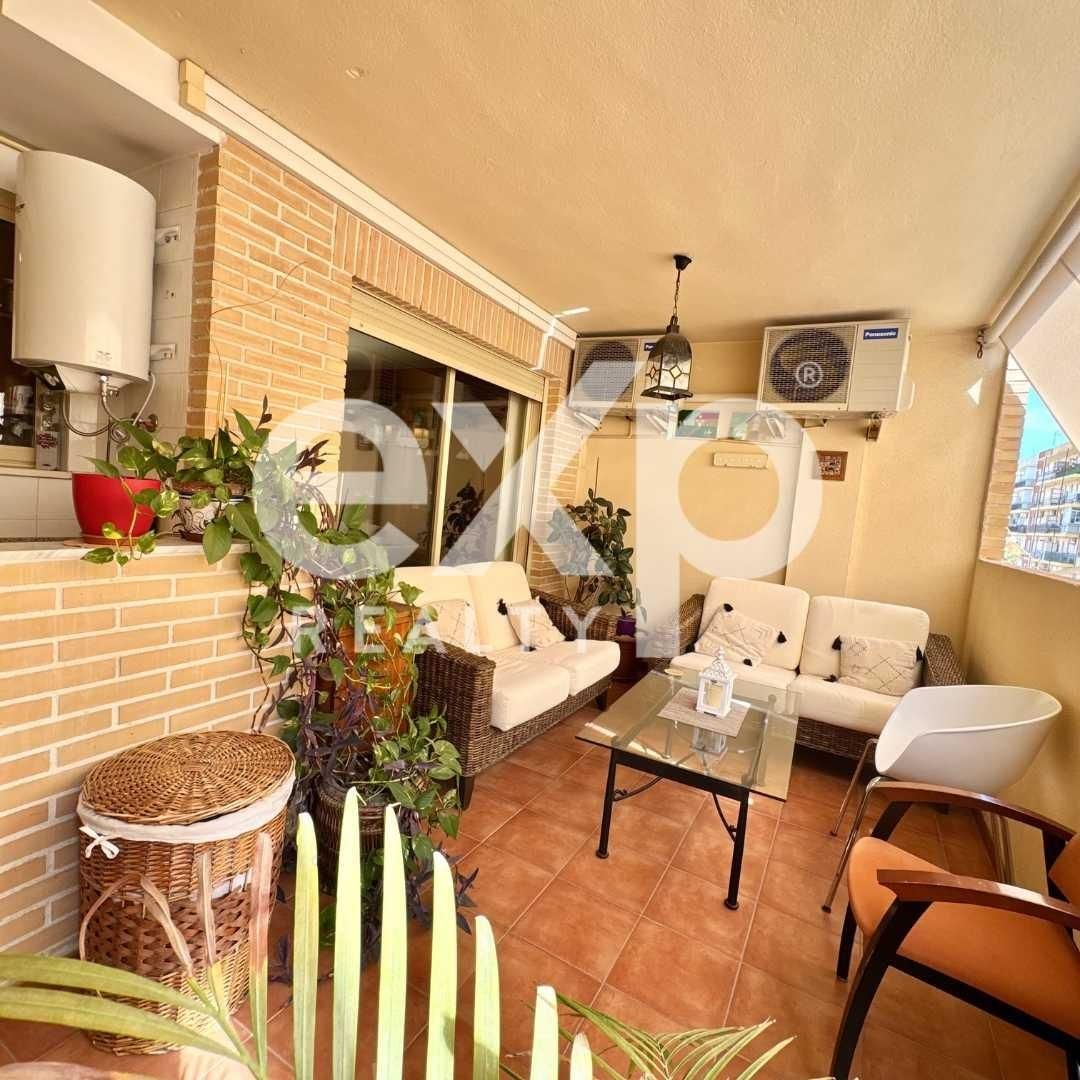 Terrace of Flat for sale in Tavernes Blanques  with Air Conditioner, Parquet flooring and Terrace