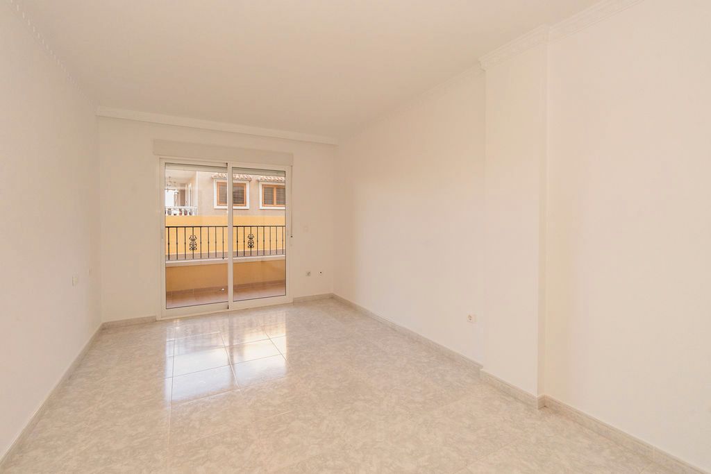 Piso en venta en Av de la Libertad - C/ Carlos Irles - Conjunto Res, Rafal