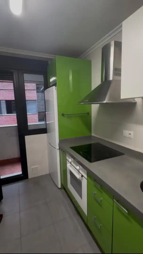 Cocina de Piso en venta en Medio Cudeyo con Calefacción, Parquet y Balcón