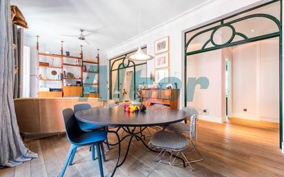 Dining room of Flat for sale in  Madrid Capital  with Air Conditioner, Terrace and Furnished
