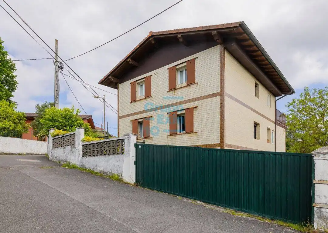 Vista exterior de Casa o chalet en venta en Donostia - San Sebastián  con Calefacción, Jardín privado y Terraza