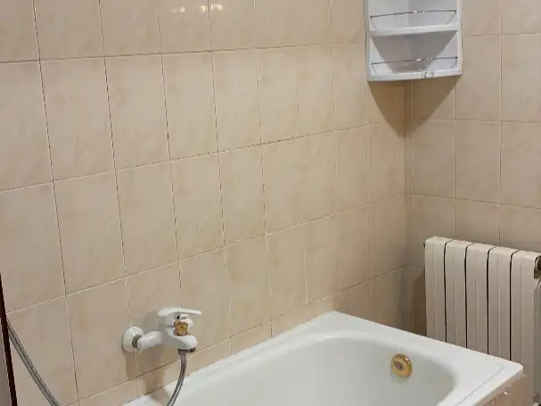 Bathroom of Flat for rent in Santiurde de Toranzo, Cantabria