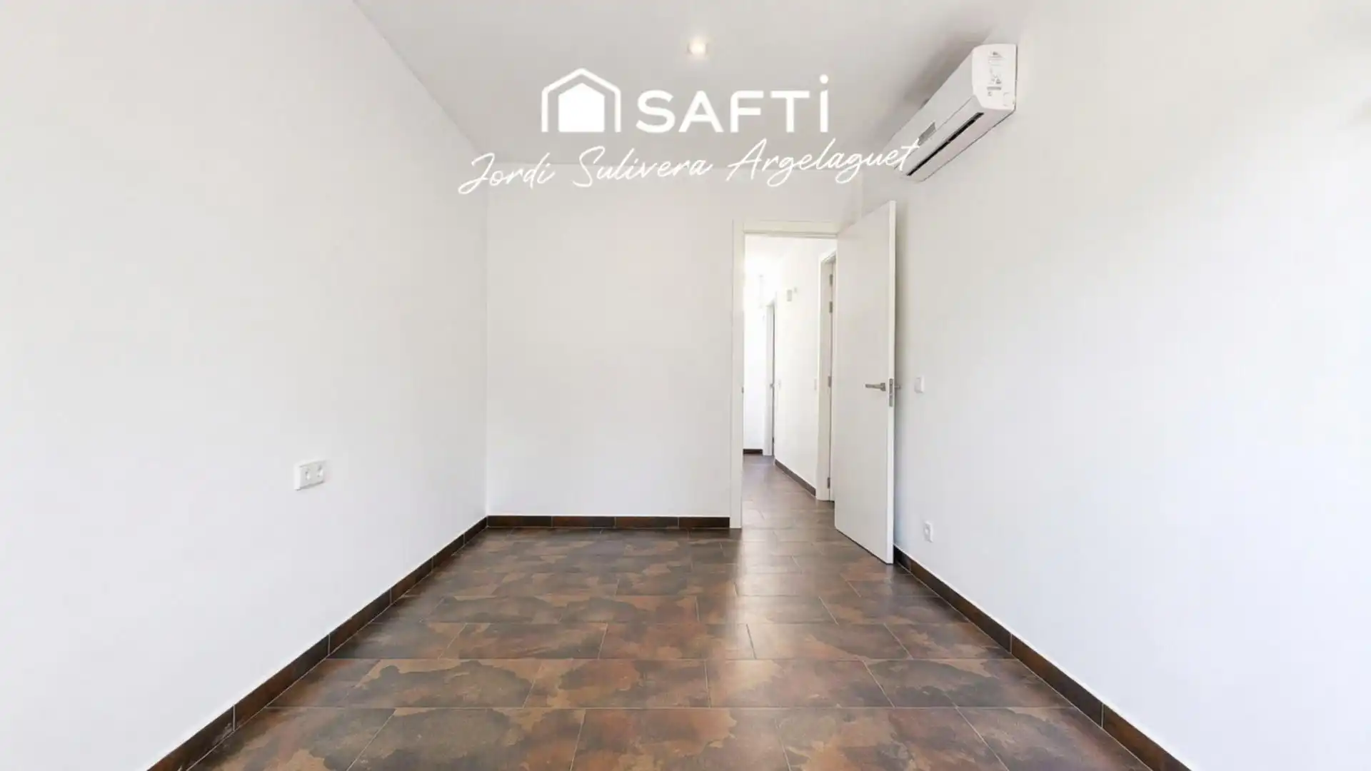 Vista exterior de Casa adosada en venta en L'Escala con Aire acondicionado, Terraza y Balcón