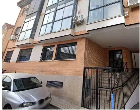 Piso en venta en Calle SACRAMENTAL 4