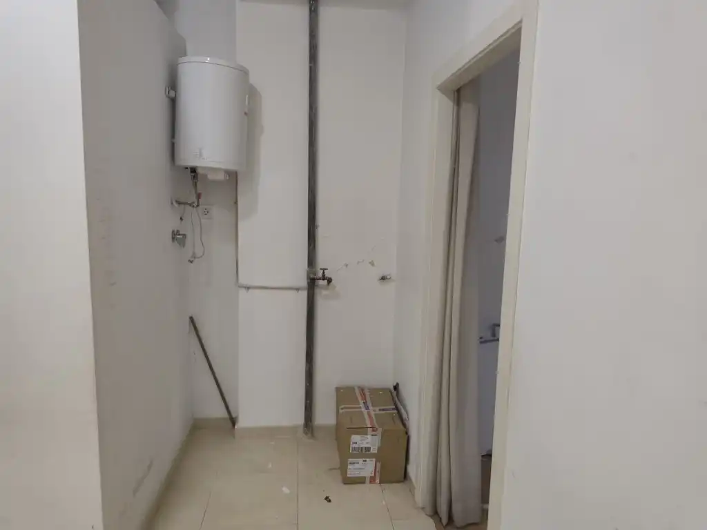 Commercial properties for rent in Plaza Fontiveros, Barrio de Zaidín