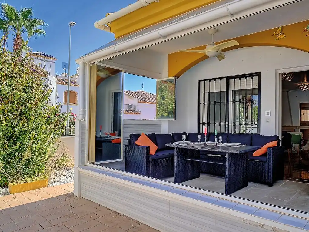 Terrasse von Haus oder Chalet zur Miete in Orihuela mit Klimaanlage, Privatgarten und Parkett