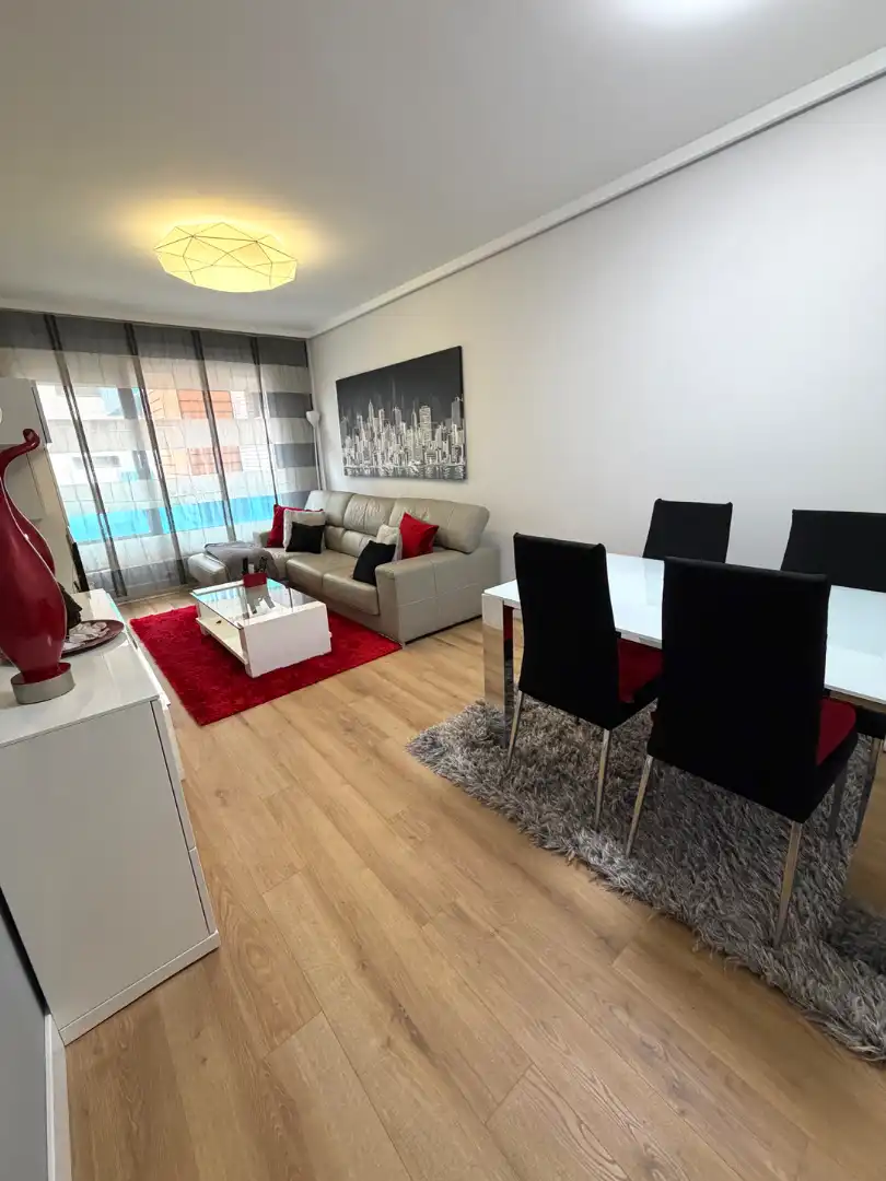 Sala de estar de Piso en venta en Barakaldo  con Trastero, Amueblado y Balcón