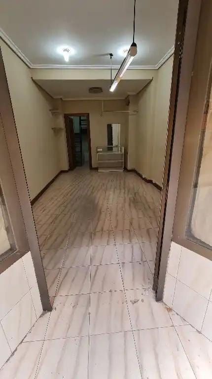 Local commercial à vendre à Avenida de la Paz, imagen 2