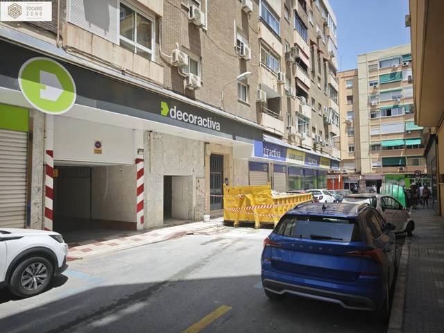 Garaje en Venta en Calle de Montes de Oca en Perchel Norte