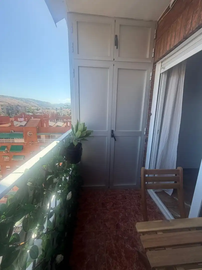 Terrasse von Wohnung zur Miete in Granada mit Abstellraum, Möbliert und Balkon