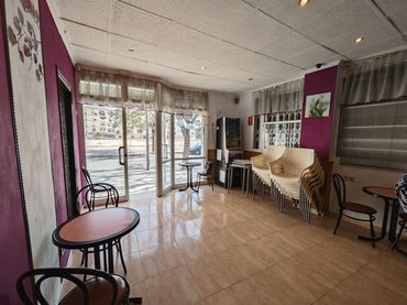 Local comercial en venda a Calle Diputado José Luis Bar